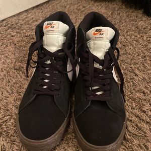 Nike SB Zoom Blazer Mid